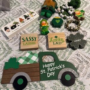St. Patrick's Day Green Wooden Truck Wall Decor - 'Happy St. Patrick's Day'